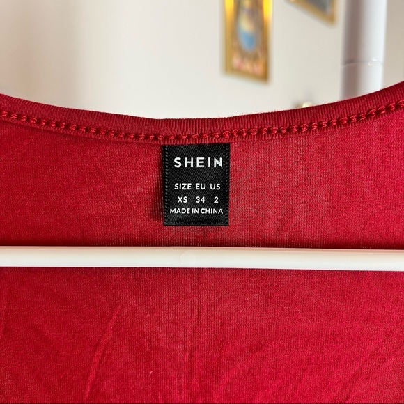 ‼️SOLD‼️SHEIN Ruched Red Top - Picture 7 of 9